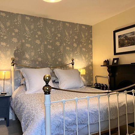 Plas Yn Yale With Mountain Views From All Windows Wrexham Zewnętrze zdjęcie