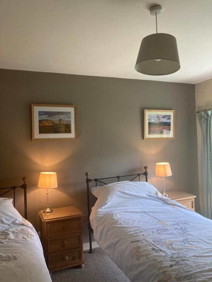 Plas Yn Yale With Mountain Views From All Windows Wrexham Zewnętrze zdjęcie