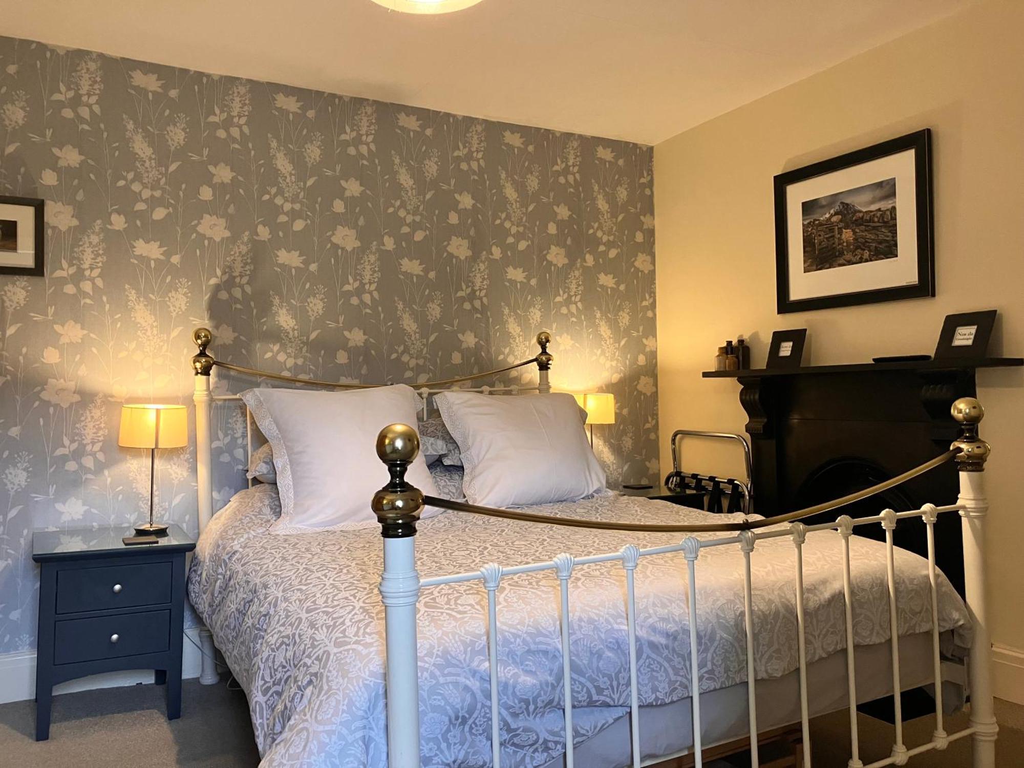 Plas Yn Yale With Mountain Views From All Windows Wrexham Zewnętrze zdjęcie